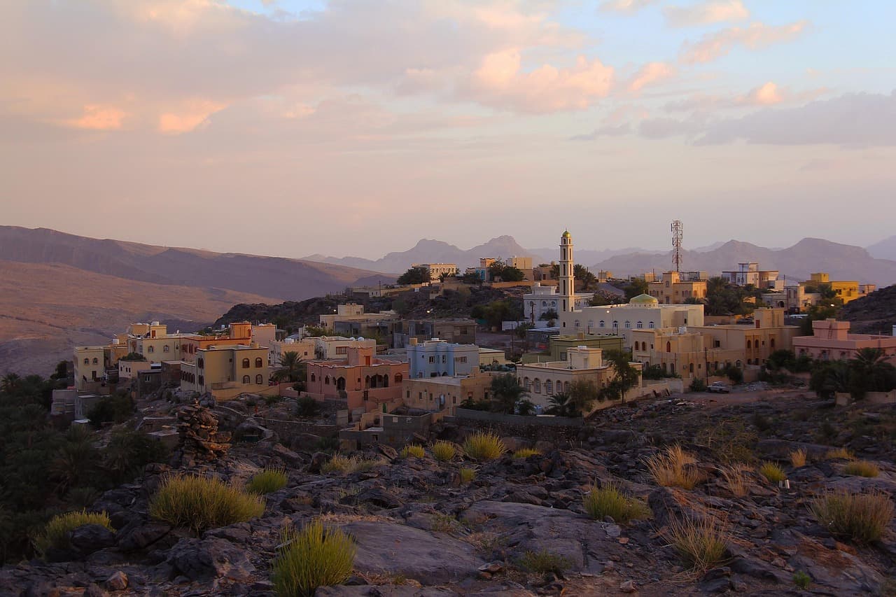 Discover Nizwa Mountains and Markets